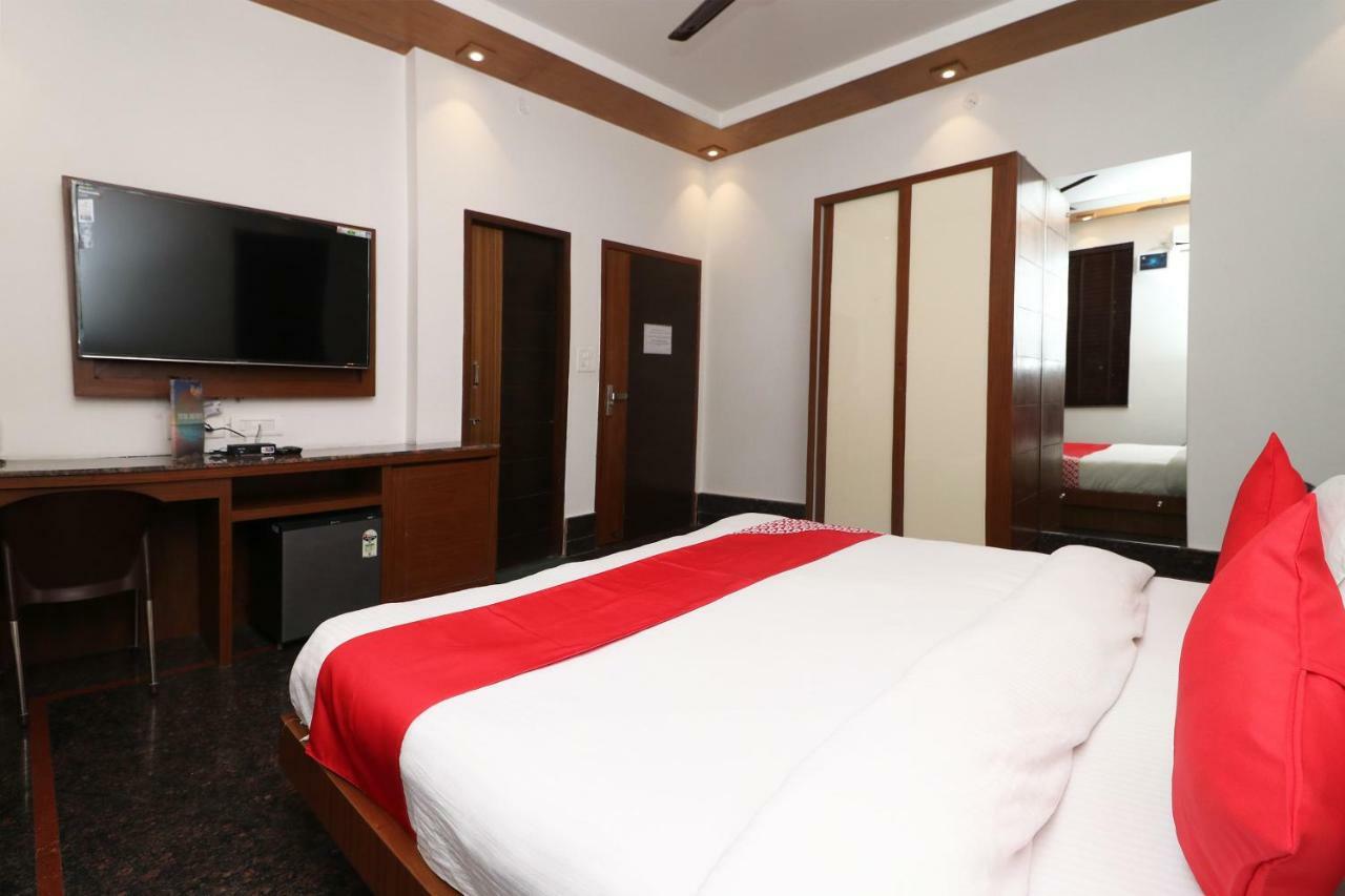 Oyo 10448 Green View Home Stay Dehradun Exterior photo