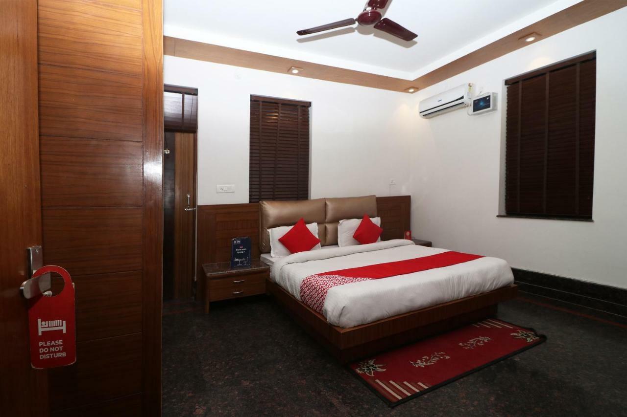 Oyo 10448 Green View Home Stay Dehradun Exterior photo